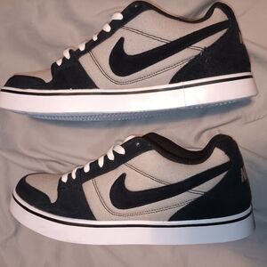 Men's Nike grey and black canvas